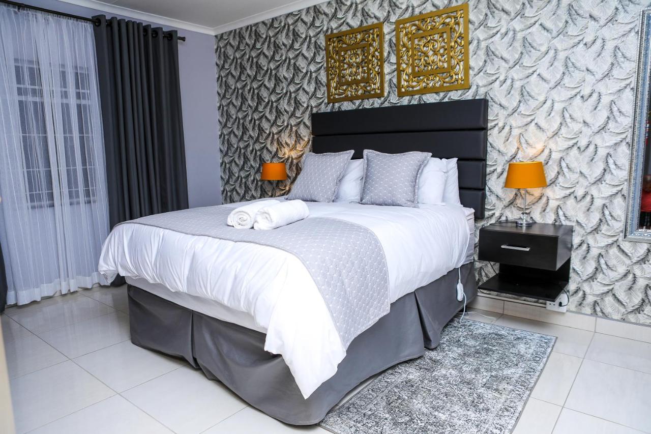 Delux Guesthouse Volksrust Екстериор снимка