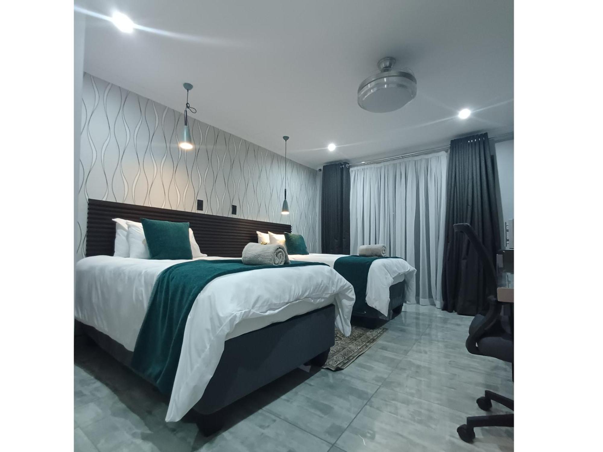 Delux Guesthouse Volksrust Екстериор снимка
