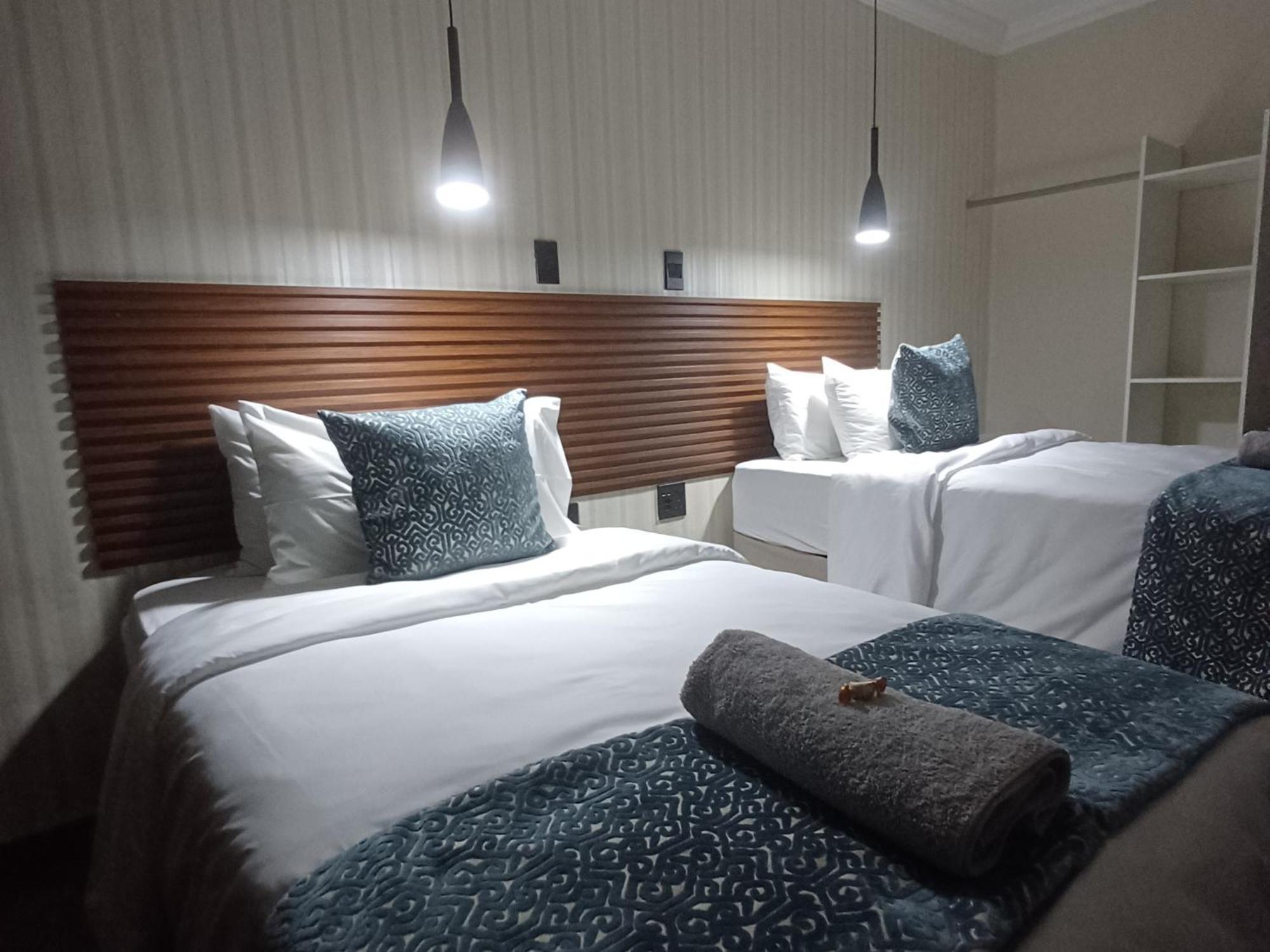 Delux Guesthouse Volksrust Екстериор снимка